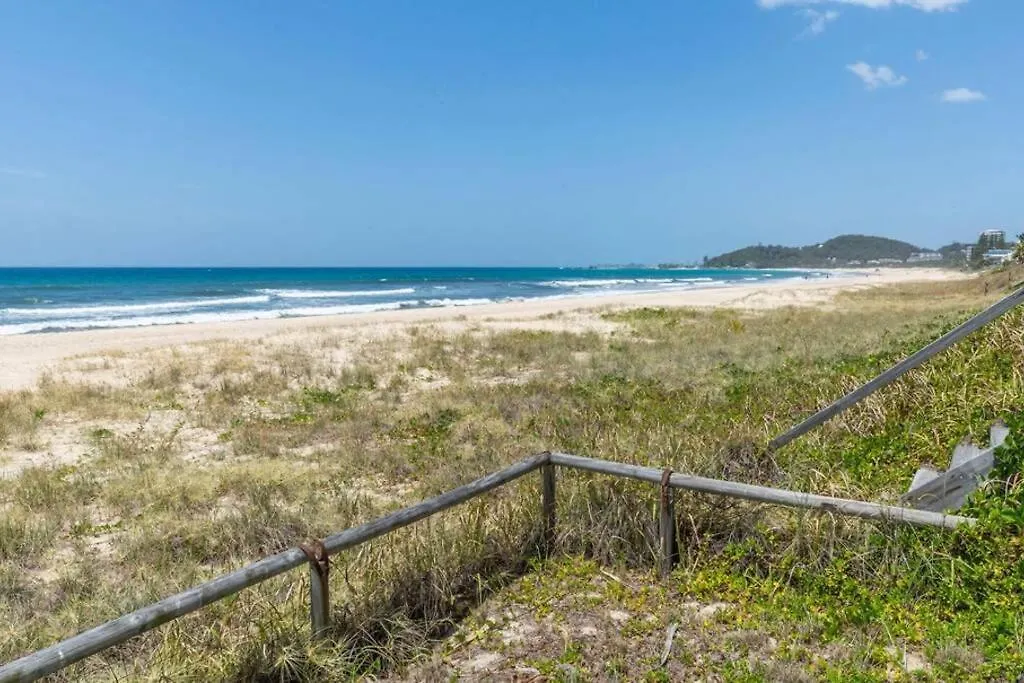 Absolute Beachfront Family Size Home Gold Coast Villa